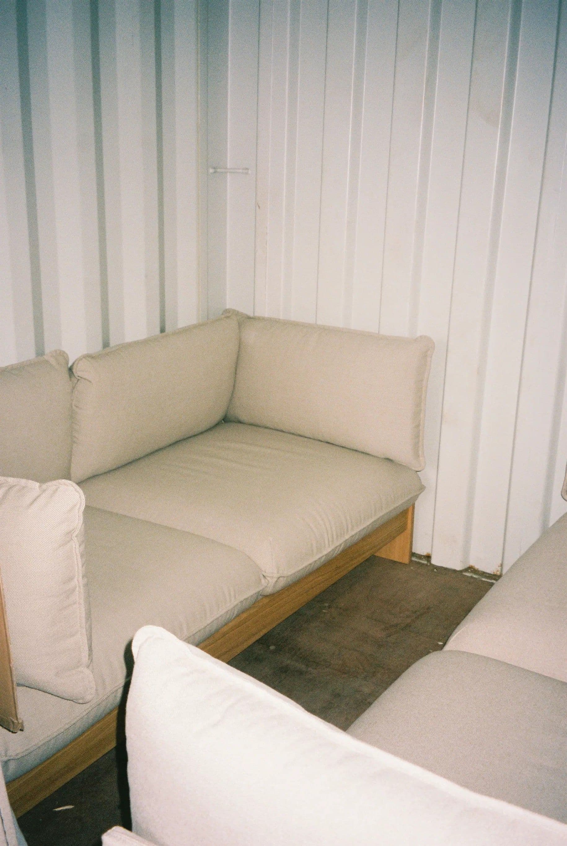 LV1 sofa